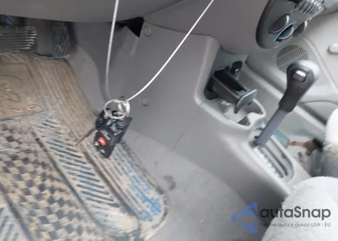 1997 Ford Escort Lx z USA, uszkodzony, nr VIN 3FALP15P7VR146235